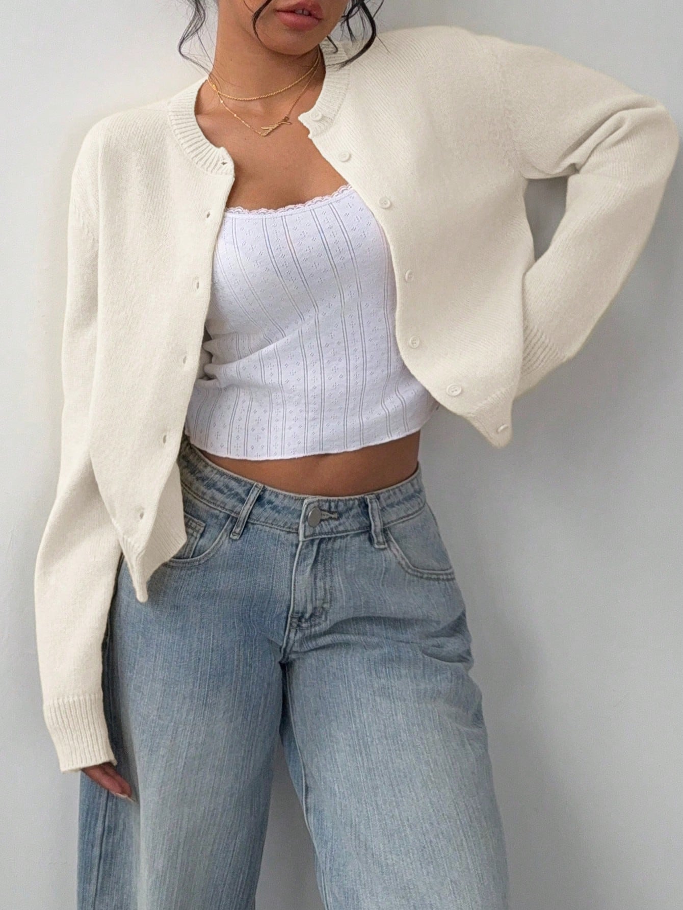 Chic Round Neck Slim Knit Cardigan