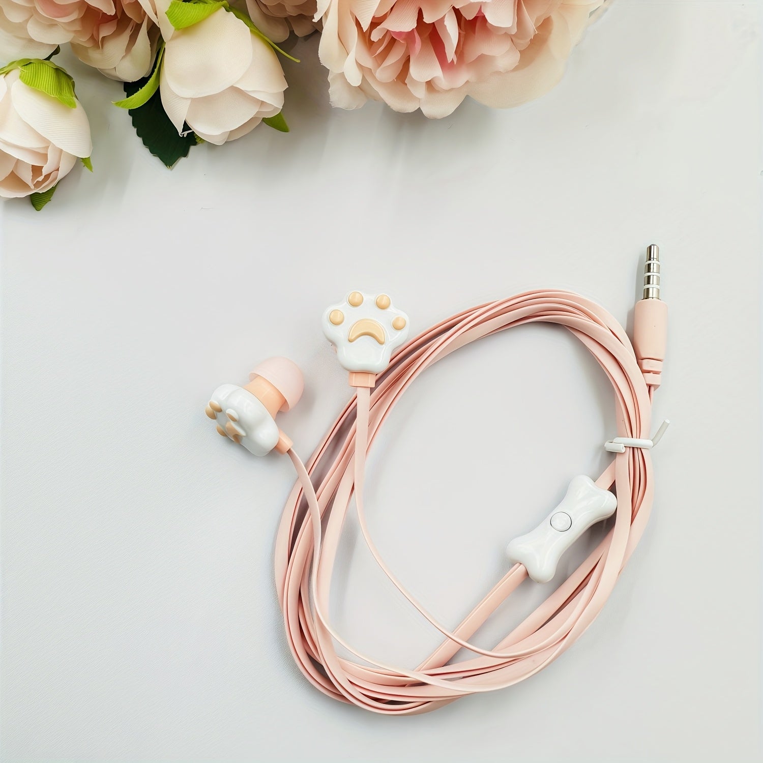 3.5mm Cute Cat's Paw Shaped Wired Headset, HD, Lightweight, Button Type, Universal Cell Phone Control, In-Ear, 3.5mm Plug with Microphone, Compatible with iPhone, Laptop, MP3, Suitable for Students, Gift Headset, Student Head